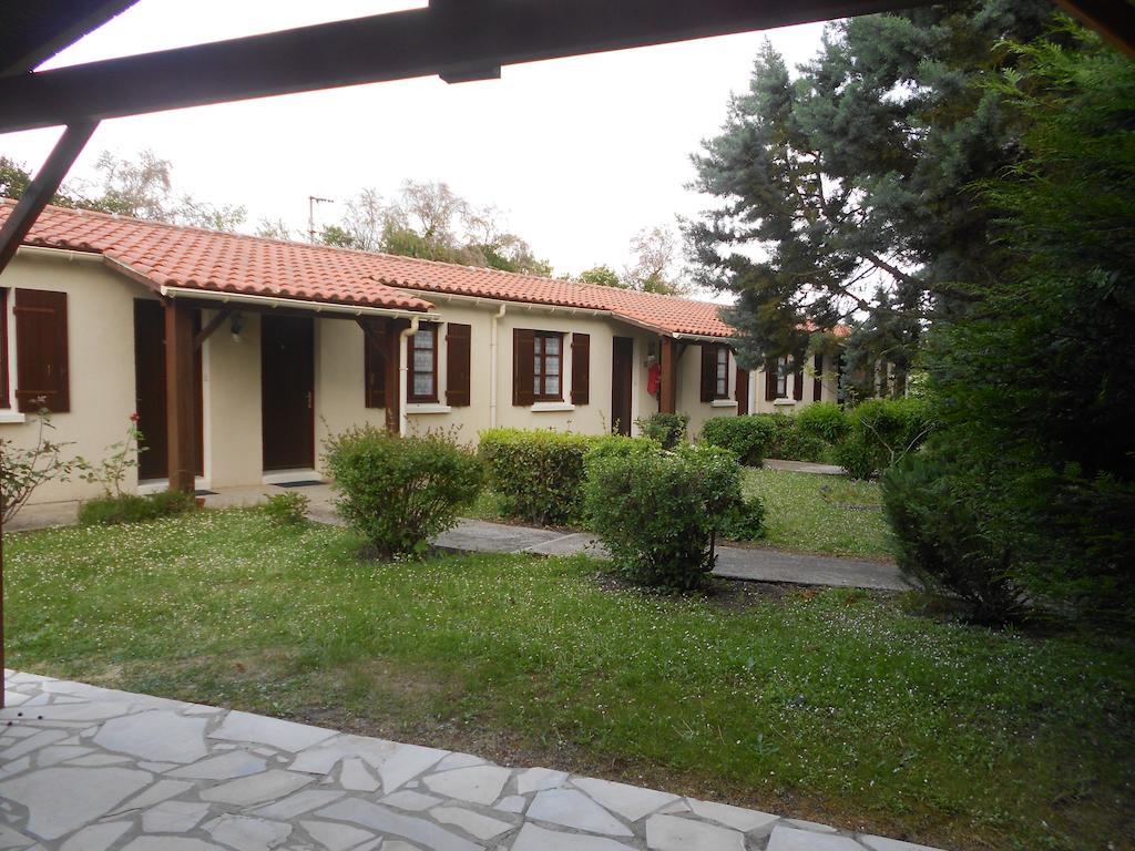 Logis De La Garenne Bed & Breakfast *